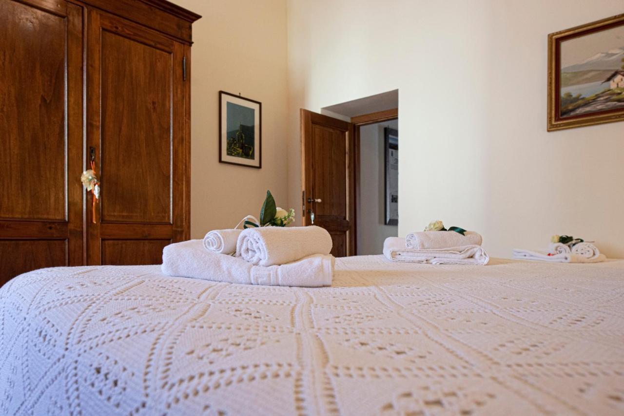 Casa Senatore Capestrano Esterno foto